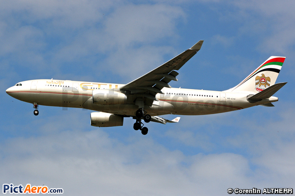 Airbus A330-243 (Etihad Airways)
