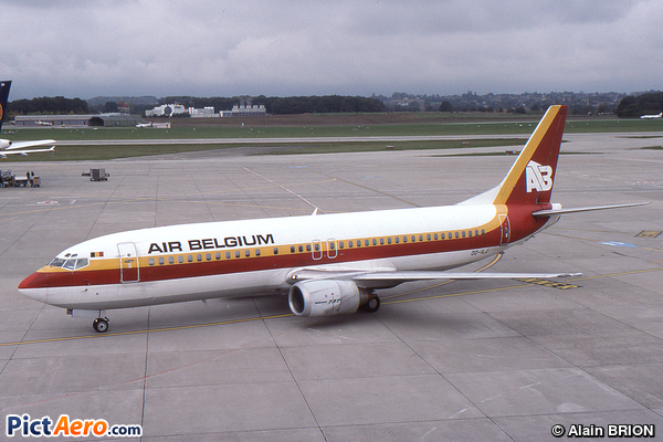Boeing 737-46B (Air Belgium)