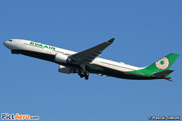 Airbus A330-302 (Eva Air)