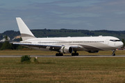 Boeing 767-33A/ER (P4-MES)