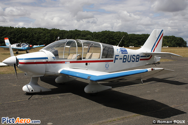 Robin DR-400-180 R (Comité Régional Sportif de Vol à Voile de la Région Centre)