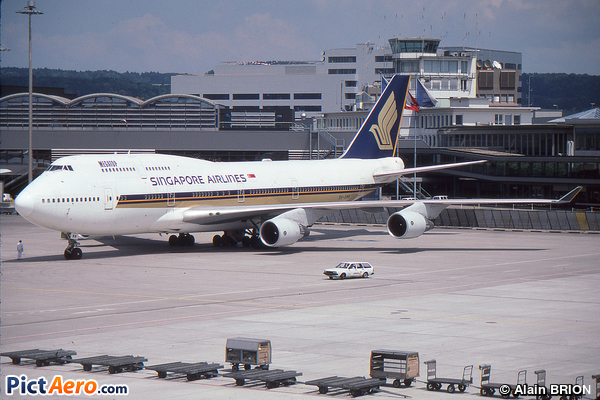 Boeing 747-412F/LCD (Singapore Airlines)