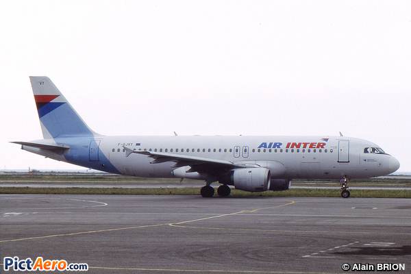 Airbus A320-212 (Air Inter)