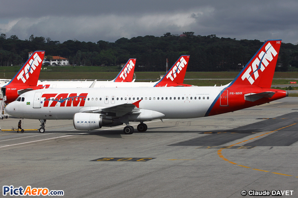 Airbus A320-214 (LATAM Airlines Brasil)