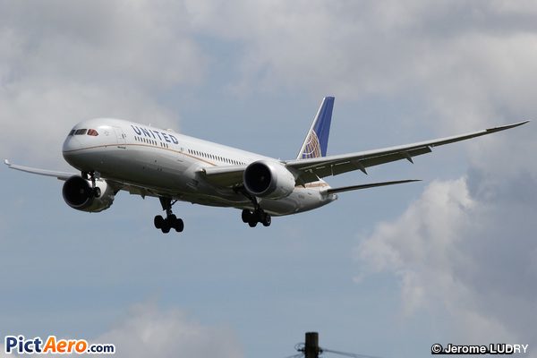 Boeing 787-9 (United Airlines)