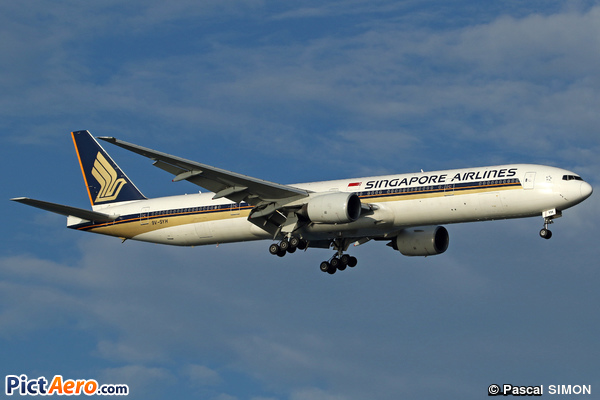 Boeing 777-312 (Singapore Airlines)