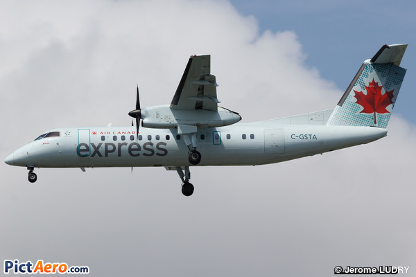 De Havilland Canada DHC-8-301 Dash 8 (Air Canada Express)