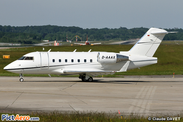 Canadair CL-600-2B16 Challenger 604 (Air Independence)
