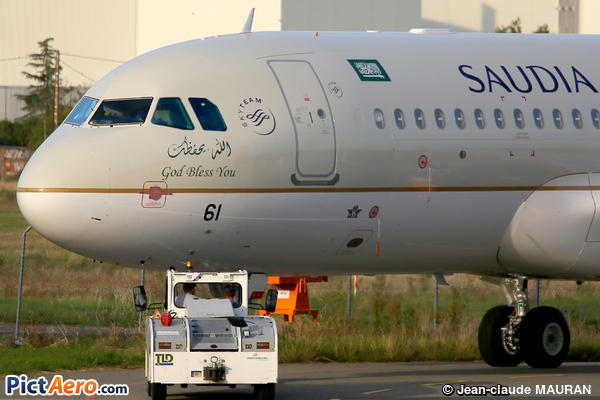 Airbus A320-214/SL (Saudi Arabian Airlines)