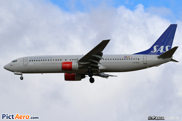 Boeing 737-883 (Scandinavian Airlines (SAS))