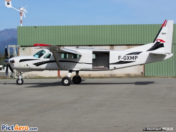 Cessna 208B Grand Caravan (Centre Ecole Parachutisme Sportif de l'Ariège)
