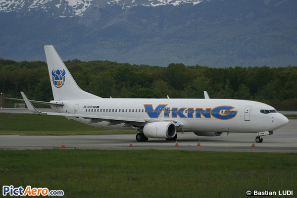 Boeing 737-8Q8 (Viking Airlines)