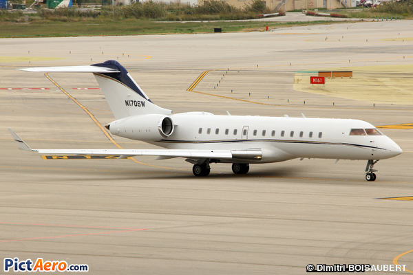 Bombardier BD-700-1A10 Global Express (Wal-Mart Stores Inc)
