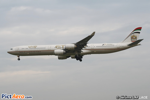 Airbus A340-642 (Etihad Airways)