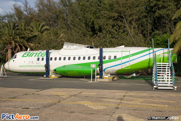 ATR 42-320 (Halcyon Air)