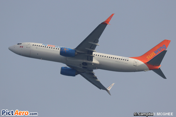 Boeing 737-81D (Sunwing Airlines)