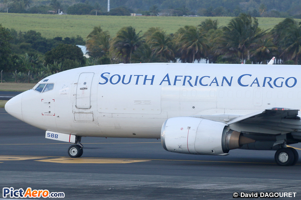 Boeing 737-3Y0 (South African Airways)