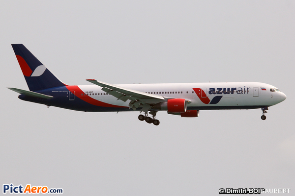 Boeing 767-33A/ER (Azurair)