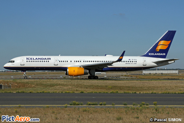 Boeing 757-208/WL (Icelandair)