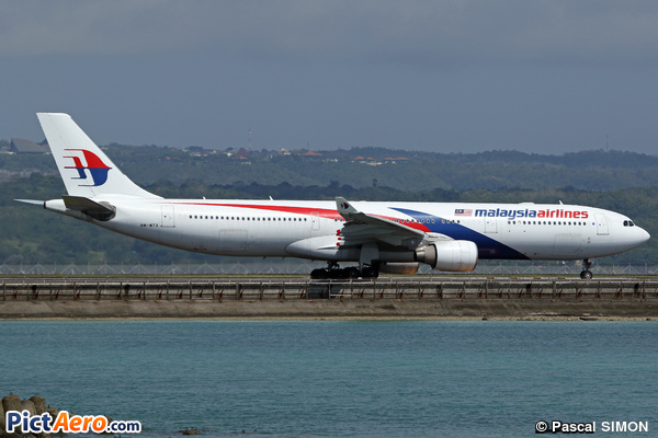 Airbus A330-323E (Malaysia Airlines)