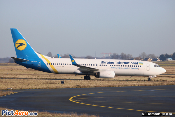 Boeing 737-8Q8 (Ukraine International Airlines)