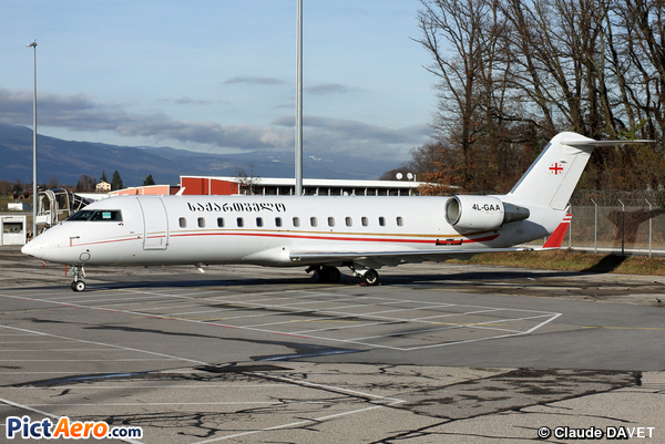 Canadair CL-600-2B19 Regional Jet CRJ-200ER (Air Zena Georgian Airlines)