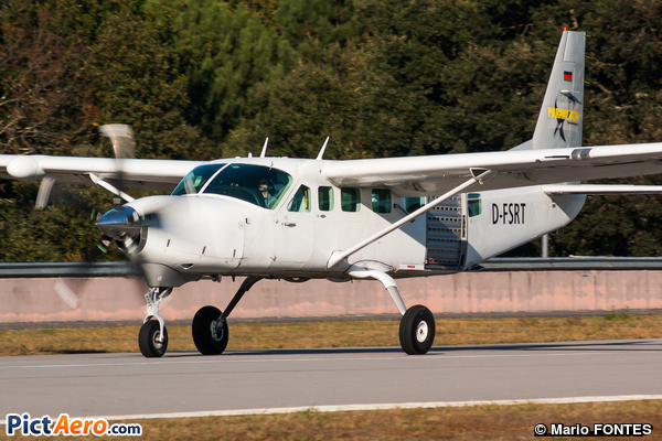 Cessna Supervan 900 (	Paranodon Fallschirmsport Illertissen)
