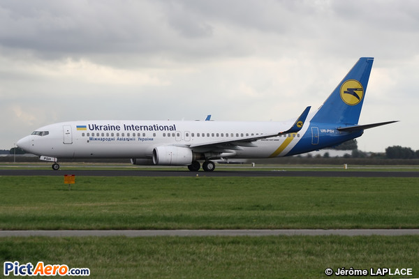 Boeing 737-85R/WL (Ukraine International Airlines)