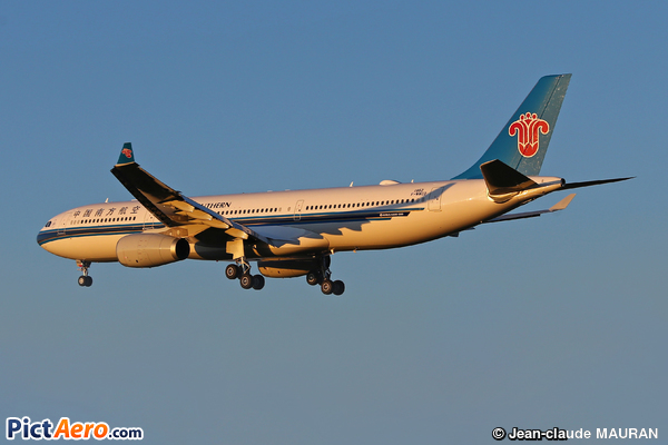 Airbus A330-321 (China Southern Airlines)