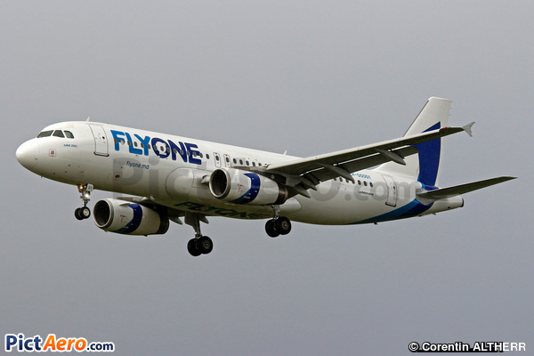 Airbus A320-233 (Fly One)