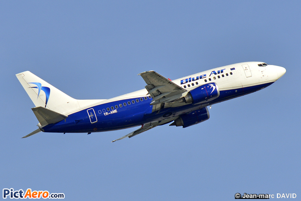 Boeing 737-530 (Blue Air)