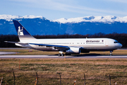 Boeing 767-204/ER (G-BNCW)