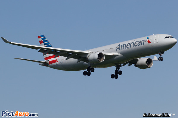 Airbus A330-323 (American Airlines)