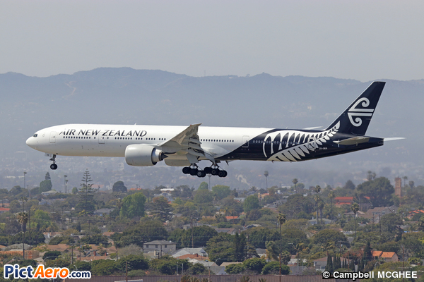 Boeing 777-319/ER (Air New Zealand)