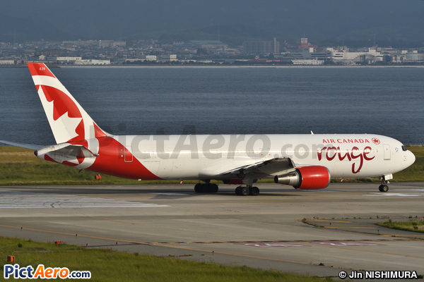 Boeing 767-375/ER (Air Canada Rouge)