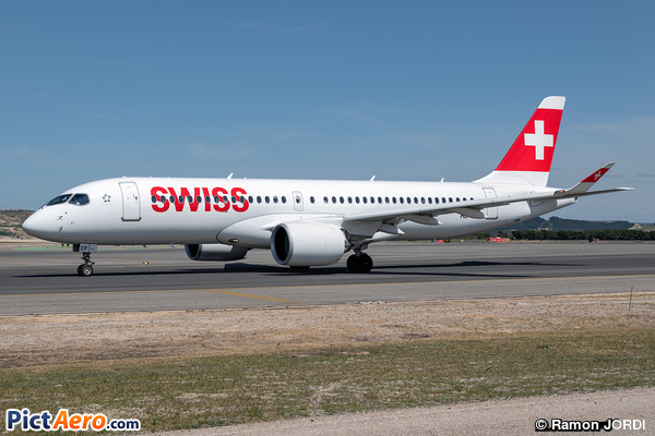 Bombardier CSeries CS300 (BD-500-1A11) (Swiss International Air Lines)