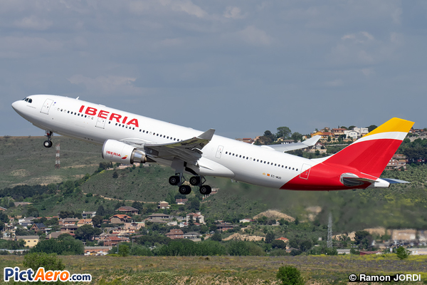 Airbus A330-302 (Iberia)