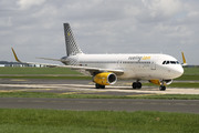 Airbus A320-232/SL (EC-MQE)