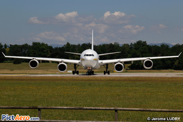 Airbus A340-642 (Sky Prime)