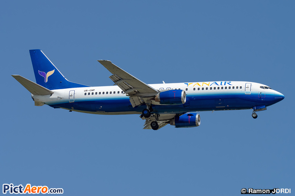 Boeing 737-4Y0 (Yan Air)