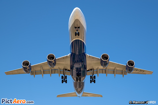 Airbus A340-542 (Hifly)
