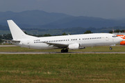 Boeing 737-4Q8 (LY-GTW)