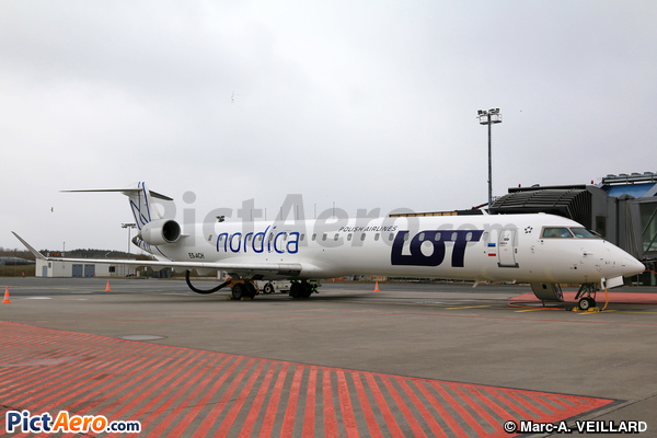 Bombardier CRJ-900ER (LOT)