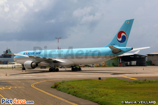 Airbus A330-323X (Korean Air)