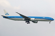 Boeing 777-306/ER (PH-BVP)