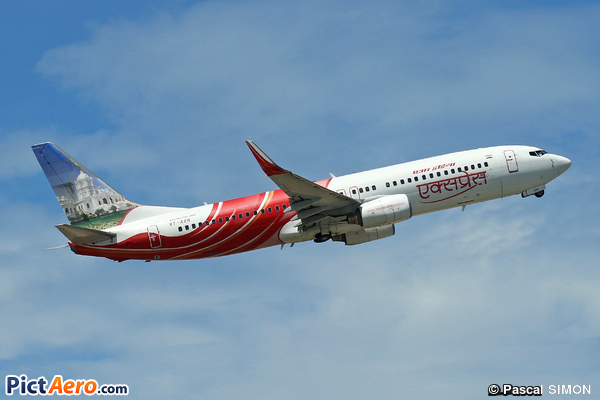 Boeing 737-8HJ/WL (Air India Express)