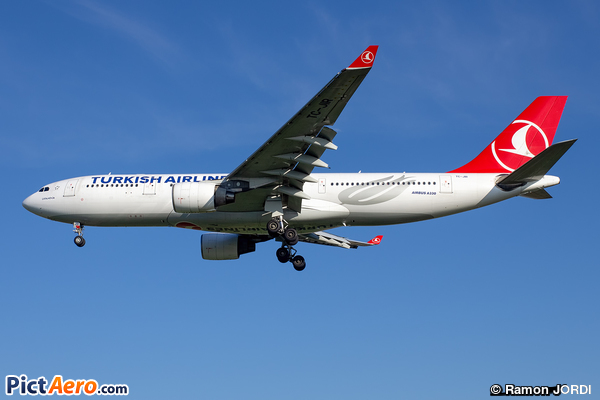 Airbus A330-223 (Turkish Airlines)