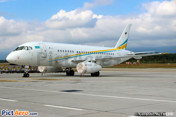 Sukhoï Superj Jet 100-95LR (Comlux Kazakhstan)