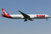 Boeing 777-32W/ER (PT-MUJ)