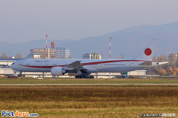 Boeing 777-3SB/ER (Japan - Air Self-Defense Force (JASDF))